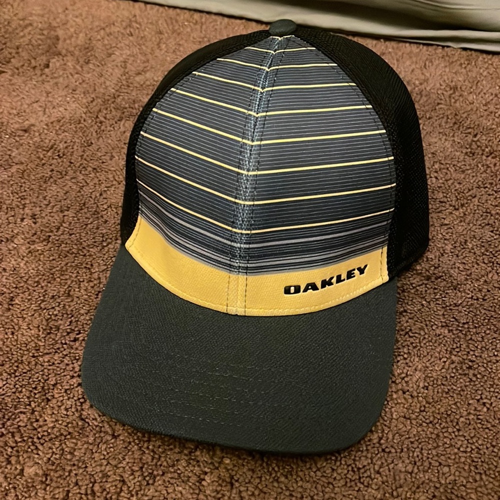 Oakley Trucker Cap